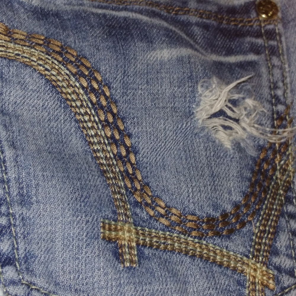 Woman's jean shorts